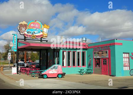 Geographie / Reise, USA, Arizona, Kingman, Magnetresonanztomographie D`z Diner, Route 66, Kingman, ADDITIONAL-RIGHTS-CLEARANCE-INFO-NOT-AVAILABLE Stockfoto